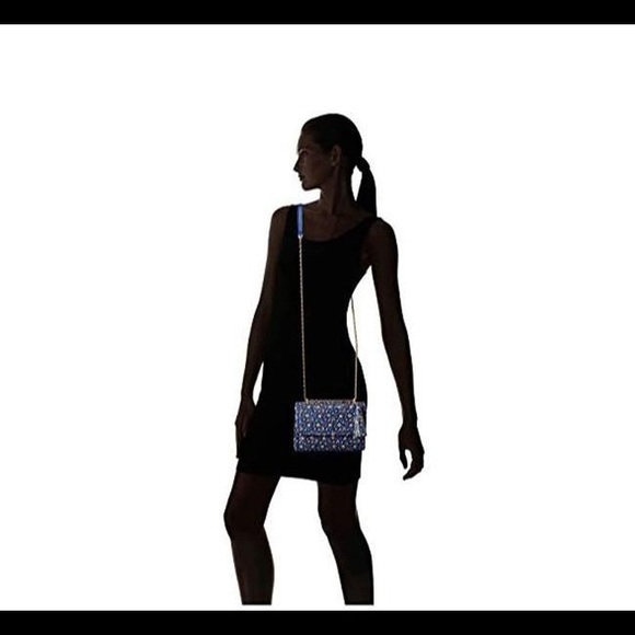 Tory Burch Fleming Convertible Shoulder Bag - Picture 10 of 10